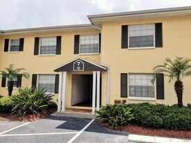 13125 Wilcox Rd in Largo, FL - Building Photo