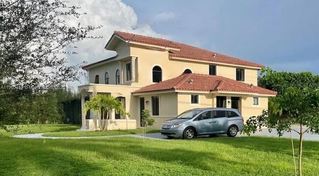 3301 SW 139th Ave in Miramar, FL - Building Photo - Building Photo