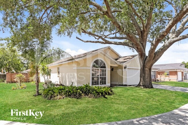 1449 Windjammer Pl in Valrico, FL - Foto de edificio - Building Photo