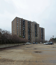 North Park Place Apartments in Southfield, MI - Building Photo - Building Photo