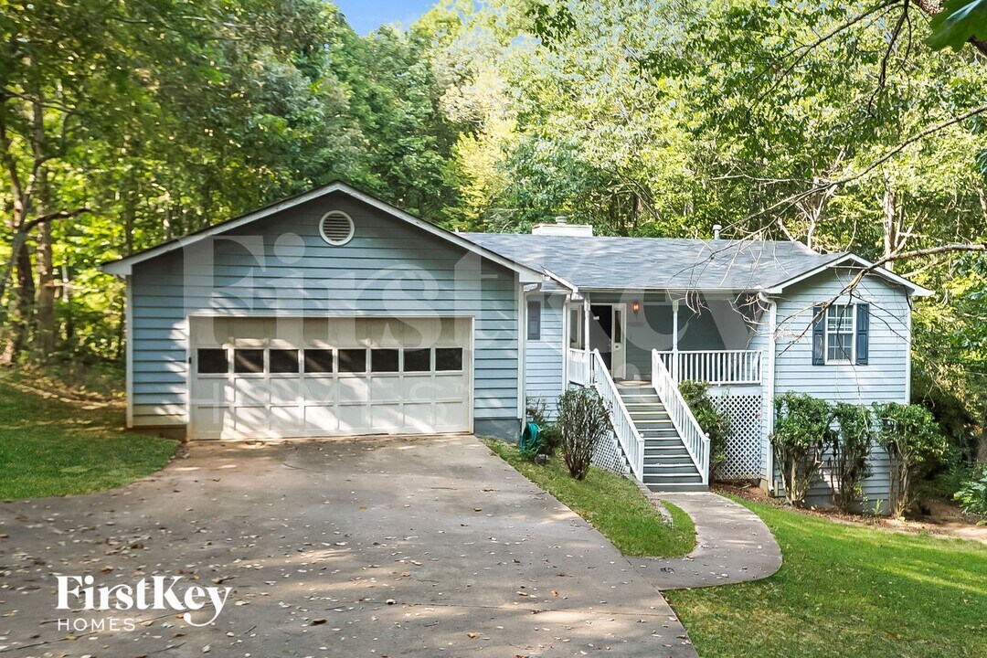 4355 Oak Creek Dr in Gainesville, GA - Foto de edificio