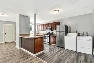 104 Washington St-Unit -1 in Medford, MA - Building Photo - Building Photo