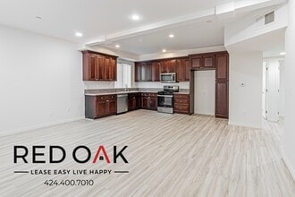 6829 Simpson Ave in Los Angeles, CA - Building Photo - Building Photo