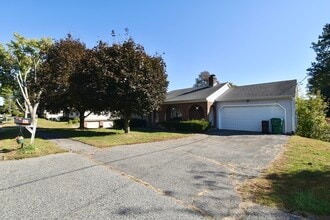 67 Basil Rd in Chicopee, MA - Building Photo - Building Photo