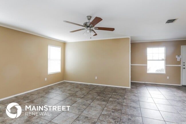 1622 Sax Leigh Dr, Unit 561 in Dallas, TX - Foto de edificio - Building Photo