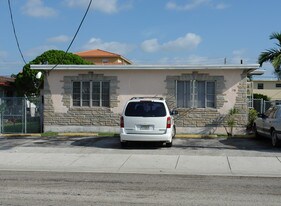 1751 SW 7th St in Miami, FL - Building Photo
