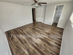 6019 9th Ave in New Port Richey, FL - Building Photo - Building Photo