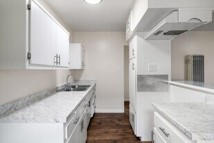 Woodruff Apartments in Bellflower, CA - Building Photo