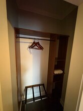 3049 N Leavitt St, Unit 2F in Chicago, IL - Foto de edificio - Building Photo