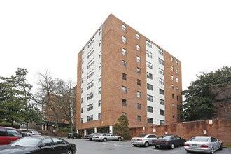 Slaton Manor in Atlanta, GA - Building Photo - Building Photo