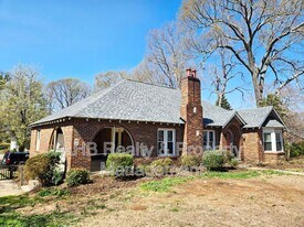 422 Alamance Rd in Burlington, NC - Building Photo