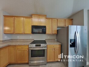 5890 Round Table Rd in Jacksonville, FL - Building Photo - Building Photo