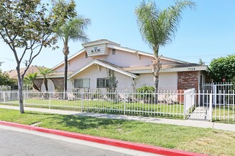 1759 W Glen Ave in Anaheim, CA - Building Photo - Building Photo