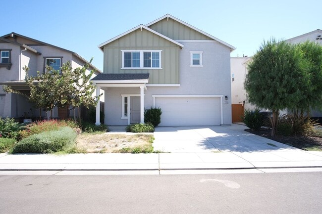 1442 Santini Ave