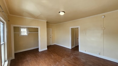 815 S Lake St in Los Angeles, CA - Foto de edificio - Building Photo