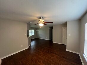 112 Highland Dr in Bryan, TX - Building Photo - Building Photo