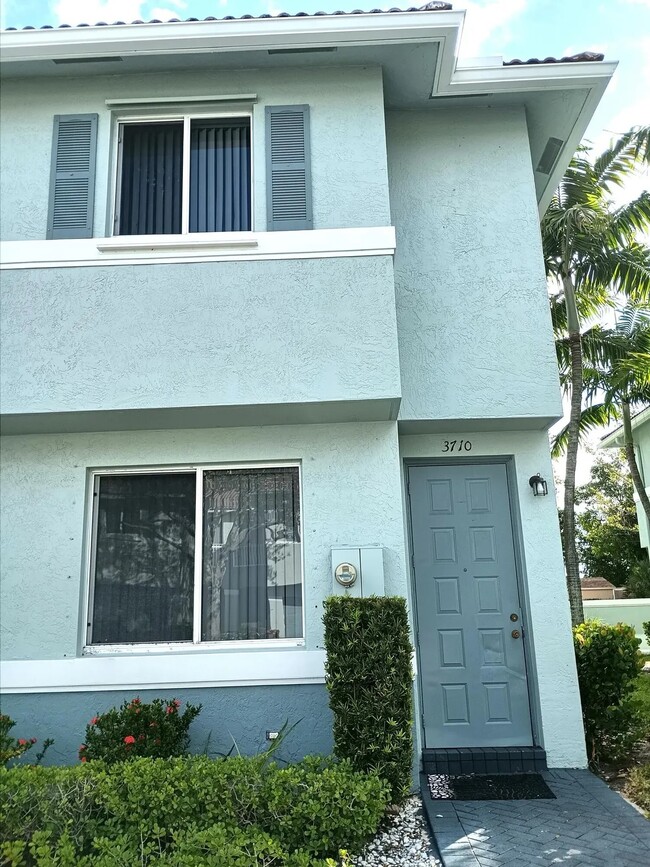 3710 Oleander Ter, Unit 3710