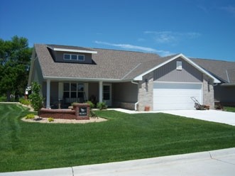 Robin Estates in Aurora, NE - Building Photo