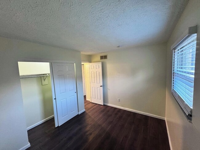 4925 Godown Rd, Unit 927 in Columbus, OH - Foto de edificio - Building Photo