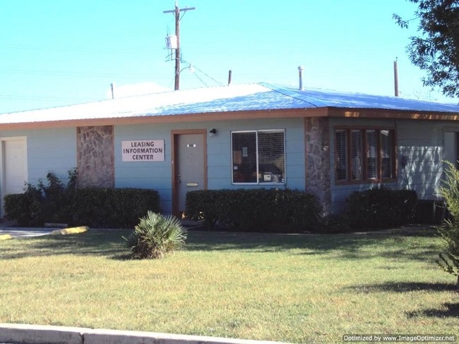 Brookview Duplexes in San Antonio, TX - Building Photo - Building Photo