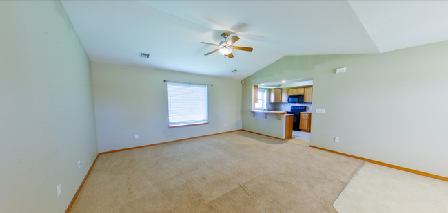 301 Walters Dr in Manhattan, KS - Building Photo - Building Photo