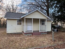 914 Fir Pl in Greensboro, NC - Building Photo