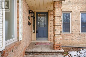 3980 Chadburn Crescent in Mississauga, ON - Building Photo - Building Photo