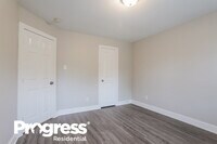 715 Remington Heights Dr photo'