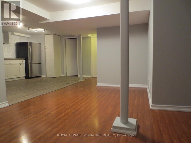 54 Tulloch Dr in Ajax, ON - Building Photo - Building Photo