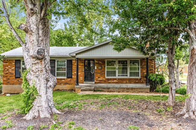 4709 Andrea Way in Louisville, KY - Building Photo - Building Photo