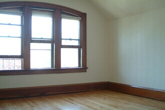 617 21st Ave S in Minneapolis, MN - Foto de edificio - Building Photo