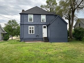 1003 E Washington St in South Bend, IN - Building Photo - Building Photo