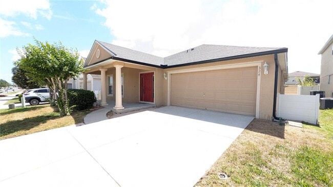324 Red Kite Dr in Groveland, FL - Building Photo - Building Photo