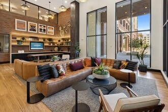 Lincoln Landing Apartments in Hayward, CA - Foto de edificio - Building Photo