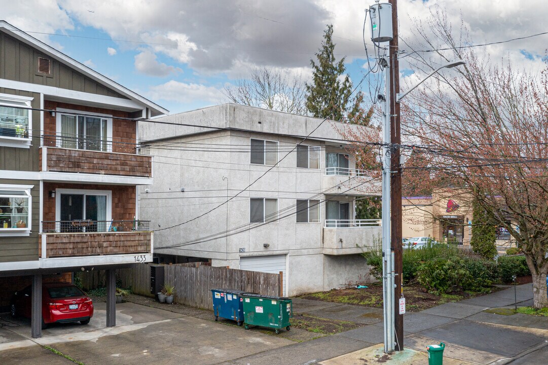 Dorothy Odelle in Seattle, WA - Building Photo