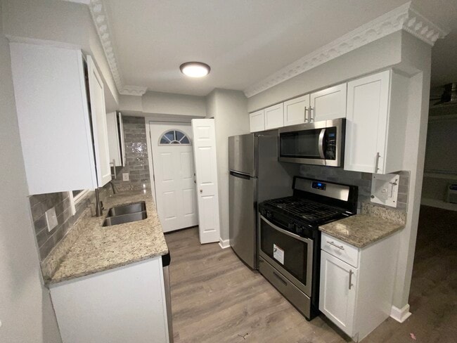 1324 W Sherwin Ave, Unit 1B