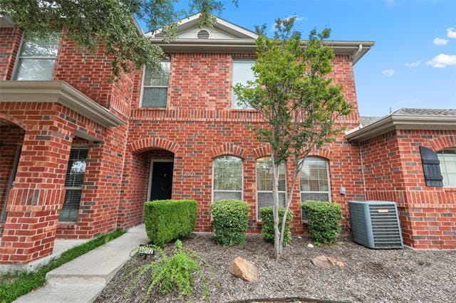 575 S Virginia Hills Dr in McKinney, TX - Building Photo