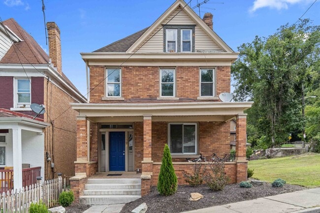 property at 400 W Prospect Ave