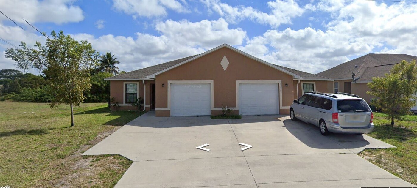 315 Cultural Park Blvd in Cape Coral, FL - Building Photo