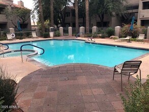 3830 E Lakewood Pkwy E in Phoenix, AZ - Foto de edificio - Building Photo