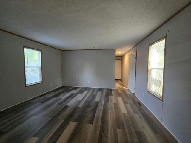404 Romeo Dr in Lakeville, MN - Building Photo - Building Photo
