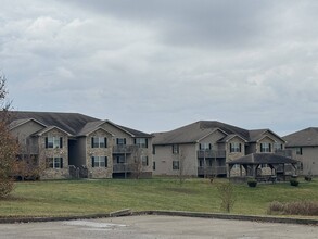 Twin Lakes Apartments in Richmond, KY - Building Photo - Building Photo