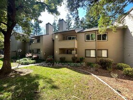 3715 Tallyho Dr in Sacramento, CA - Building Photo