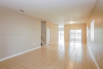 3326 NE 3rd Dr in Homestead, FL - Building Photo - Building Photo