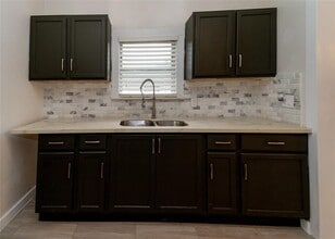 1290 Euclid St in Beaumont, TX - Building Photo - Building Photo