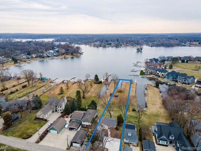 3506 Moberly Rd in Commerce Township, MI - Building Photo - Building Photo