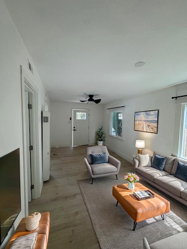 605 N Claudina St in Anaheim, CA - Building Photo - Building Photo