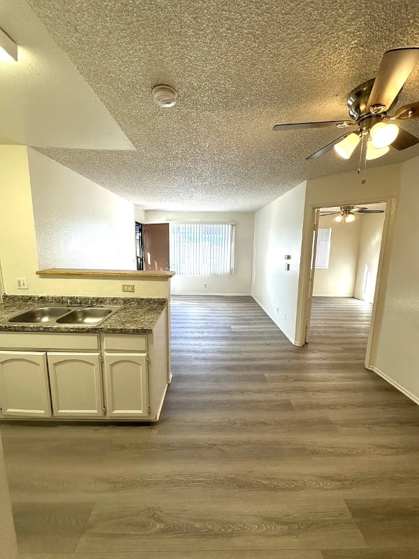 property at 926 W 85th St