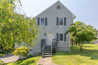 12 Beach St in Bethel, CT - Building Photo - Building Photo