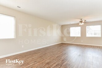 800 Stockport Way in McLeansville, NC - Building Photo - Building Photo